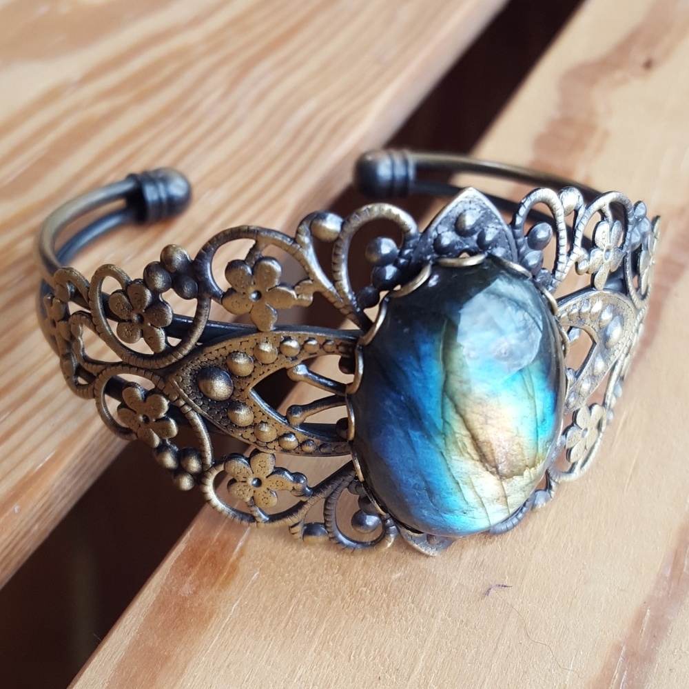 Ladradorite Bracelet